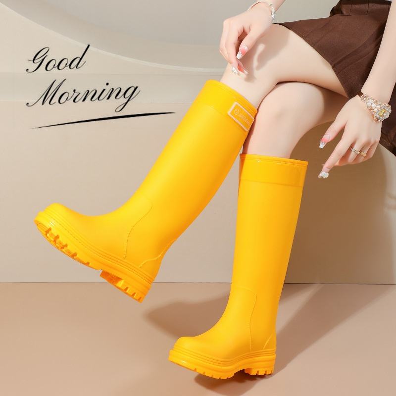 30dbe9af-04d4-49c0-93a8-203a0ccf1bd7_yellow-women-tall-pvc-rain-boots-fashion-non-slip-waterproof-kitchen-work-boots.jpg